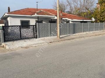 Nehirden Akköyde Merkezde Satılık Müstakil 2 Adet Ev