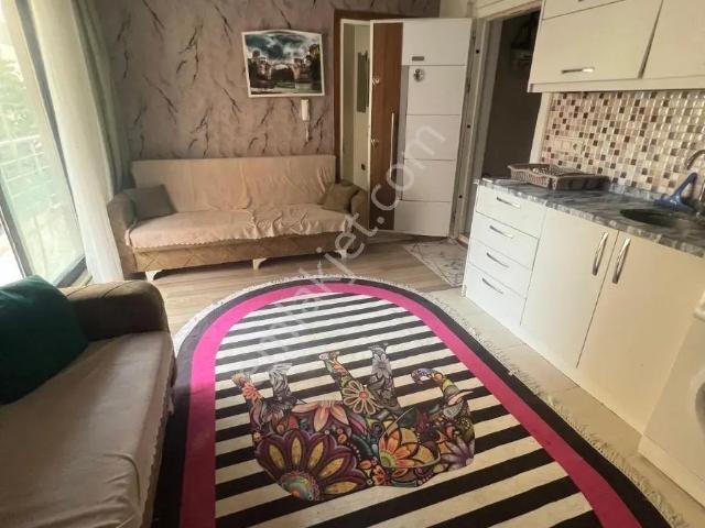 Nehirden İstiklalde Satılık 1+1 Apart