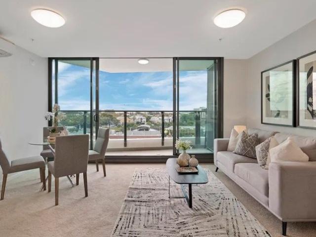 Neighbourhood chatter: Lifestyle, Location & Portside Convenience