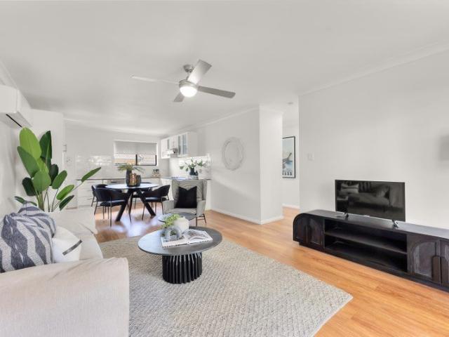 Neighbourhood chatter: Renovated, incredibly spacious & surprisingly versatile!