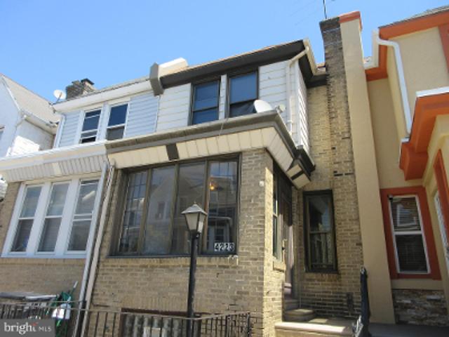 Neilson St