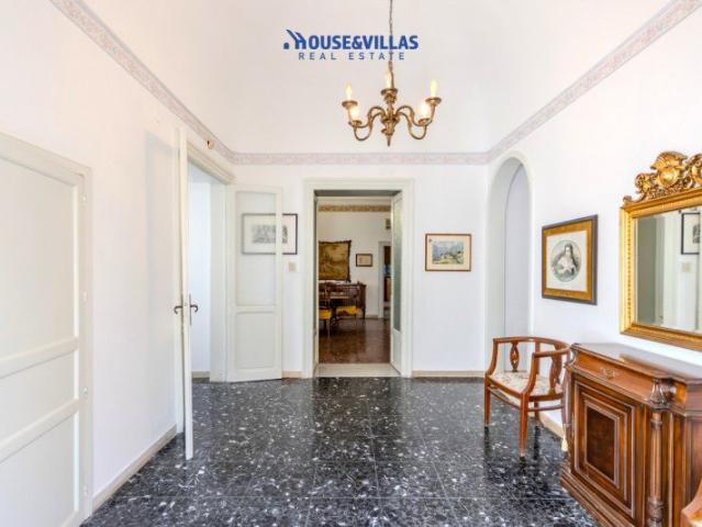 Nel cuore del centro storico di Noto, a pochi passi dalla ra. 532m² Noto