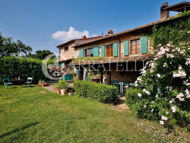 Una Tenuta Di Lusso In Uno Dei Paesaggi Più Incontaminati De. 860m² Santa Fiora