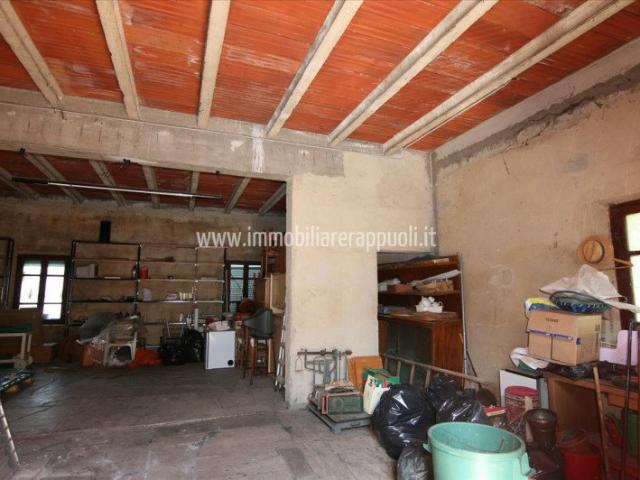 Nel cuore della pittoresca Trequanda, proponiamo in vendita. 261m² Trequanda