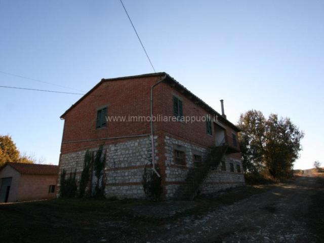Cl104 Nel cuore delle colline toscane, nel comune di Ascia. 1067m² Asciano