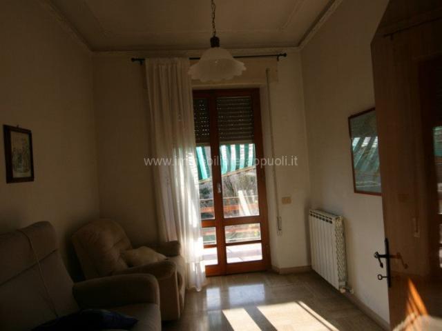 Nel cuore di Asciano, proponiamo in vendita una spaziosa cas. 271m² Asciano