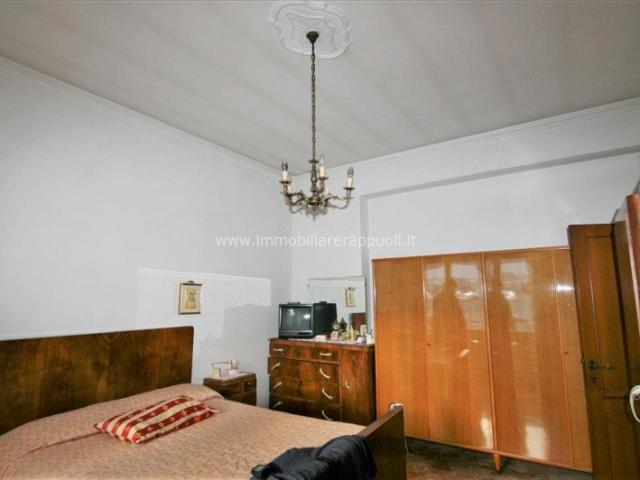 Nel cuore di Sinalunga, proponiamo in vendita una casa singo. 444m² Sinalunga