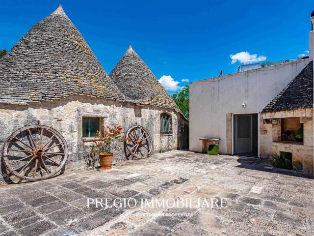 Nel suggestivo scenario della Valle d'Itria, più precisament. 580m² Martina Franca
