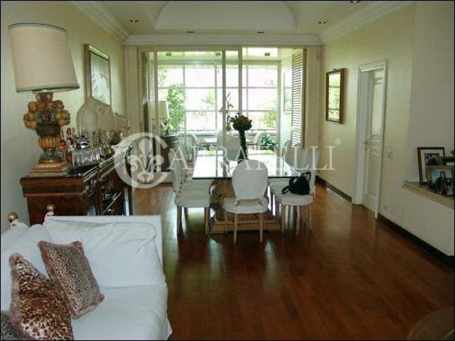 Nel prestigioso Quartiere di Vigna Clara, zona Camilluccia. 500m² Roma