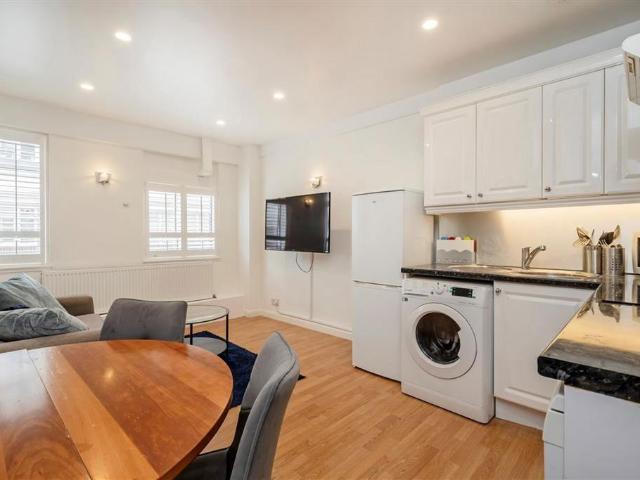 Sloane Avenue, London SW3 Studio to rent £2,851 pcm £658 pw