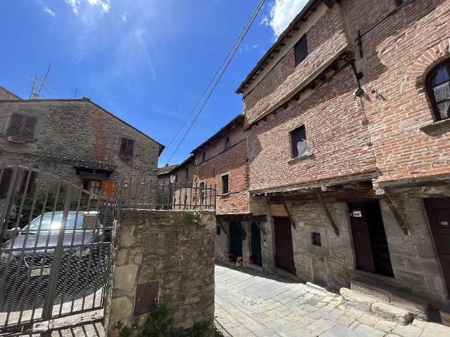 Nella zona più bella e caratteristica del centro storico, do. 75m² Cortona