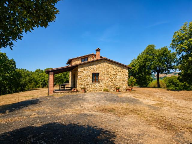 Nella campagna di Casole d'Elsa, in aperta campagna, vendesi. 90m² Volterra