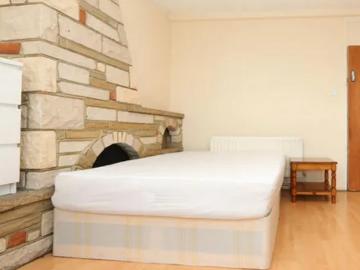 Nellie House, 1 Cawdor Walk, London, E14 6HZ, United Kingdom | Room for rent #154590171 | Rentberry
