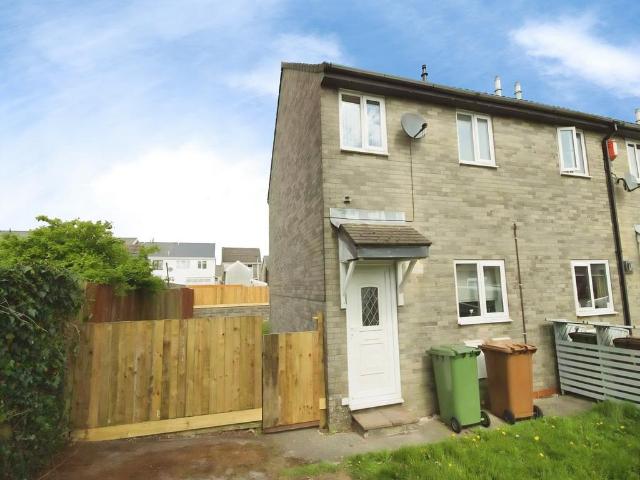 Nelson CF46 2 bed semi detached house to rent £850 pcm £196 pw
