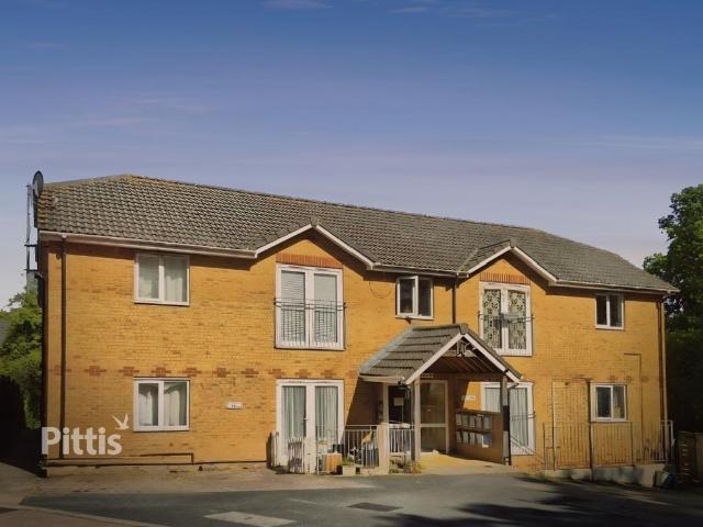 Nelson Drive Cowes PO31 2 bed apartment to rent £775 pcm £179 pw