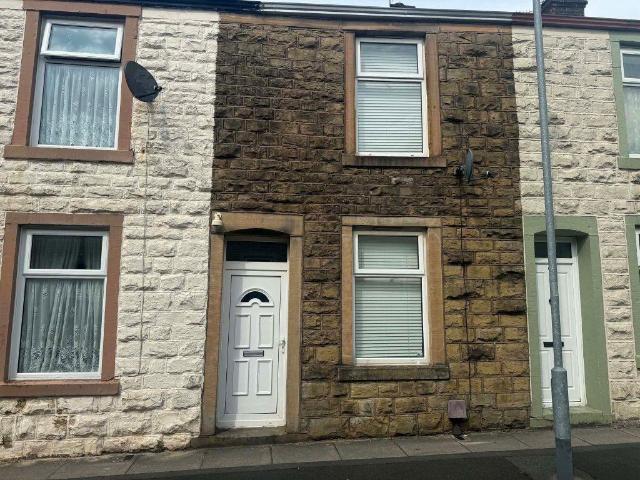 Nelson Street, Accrington, Lancashire 2 bed terraced house to rent £625 pcm £144 pw