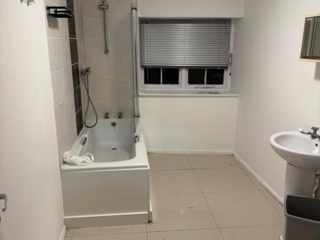 Nelson Street, Buckingham MK18, 4 bed property to rent, £2,000 pcm | PrimeLocation
