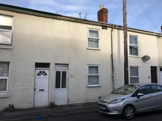 Nelson Street, Gloucester 2 bed terraced house to rent £1,095 pcm £253 pw