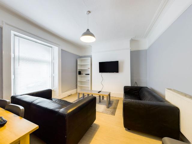 Nelson Street, Greenbank PL4, 5 bed shared accommodation to rent, £2,500 pcm | PrimeLocation