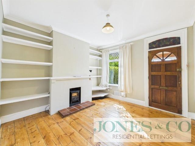 Nelson Street 3 bed terraced house to rent £1,200 pcm £277 pw
