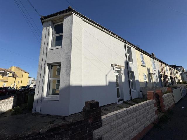 Nelson Road Central, Great Yarmouth 2 bed end of terrace house to rent £900 pcm £208 pw