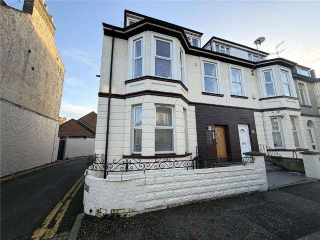 Nelson Road South, Norfolk NR30 2 bed flat to rent £675 pcm £156 pw