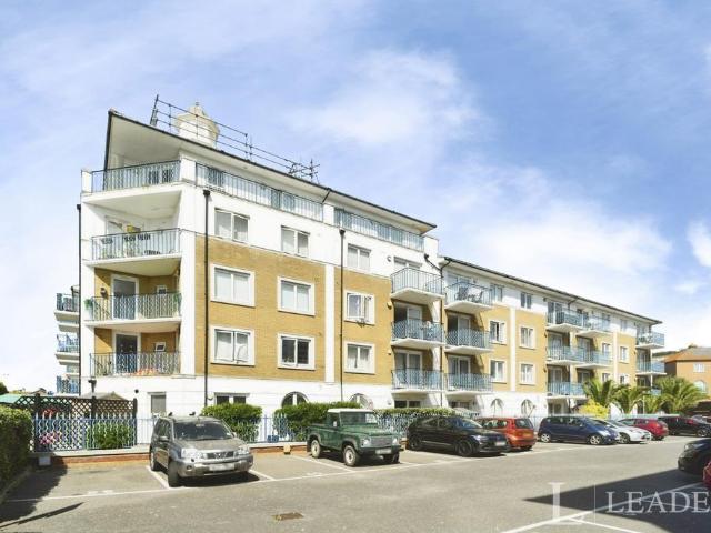 Neptune Court, The Strand, Brighton. 1 bed flat to rent £1,450 pcm £335 pw