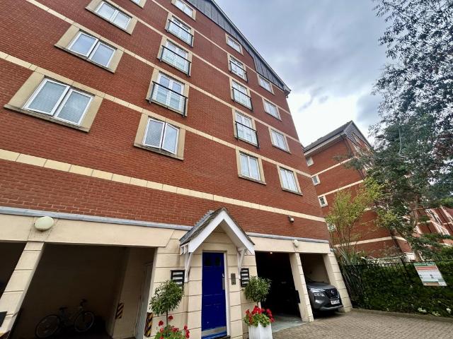 Neptune Square, Ipswich IP4 2 bed apartment to rent £1,200 pcm £277 pw