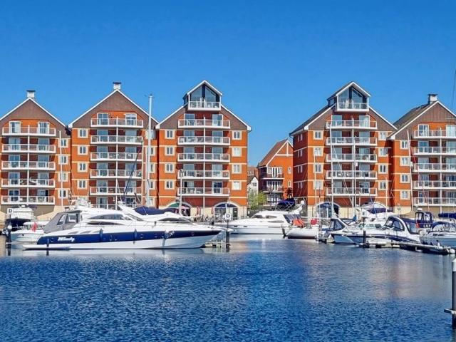 Neptune Square, Ipswich IP4, 2 bed flat to rent, £1,295 pcm | PrimeLocation