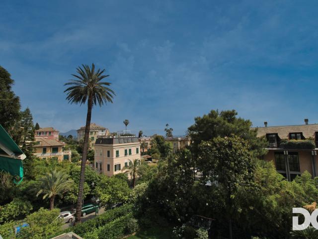 NERVI – VIALE DELLE PALME PANORAMICI MQ. 106 TRIBALCONI