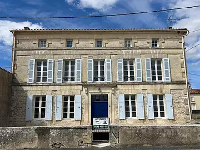 Néré 17510 Achat / Vente maison 6 pièces t6 terrasse parking
