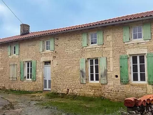 Néré 17510 Achat / Vente maison 8 pièces t8 parking