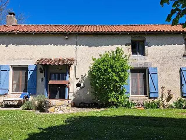 Nérignac 86150 Achat / Vente appartement 4 pièces t4 au dernier étage
