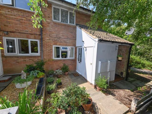 Nerissa Close, Waterlooville PO7, 1 bed flat to rent, £1,100 pcm | PrimeLocation