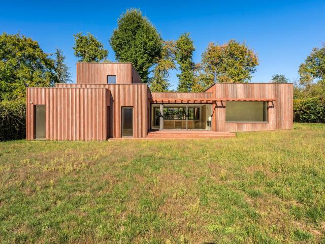 Nernier Proche du Léman et de la frontière Suisse Propri. 250m² Nernier
