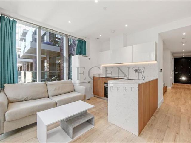Neroli House, Piazza Walk E1, 1 bed flat to rent, £3,100 pcm | PrimeLocation