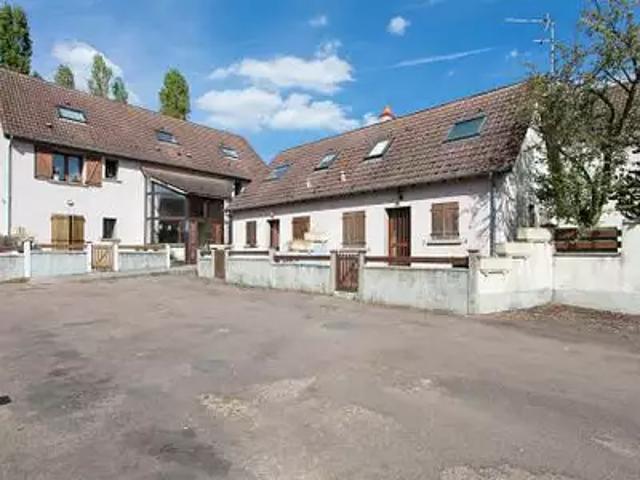 Nérondes 18350 Location appartement 1 pièce t1