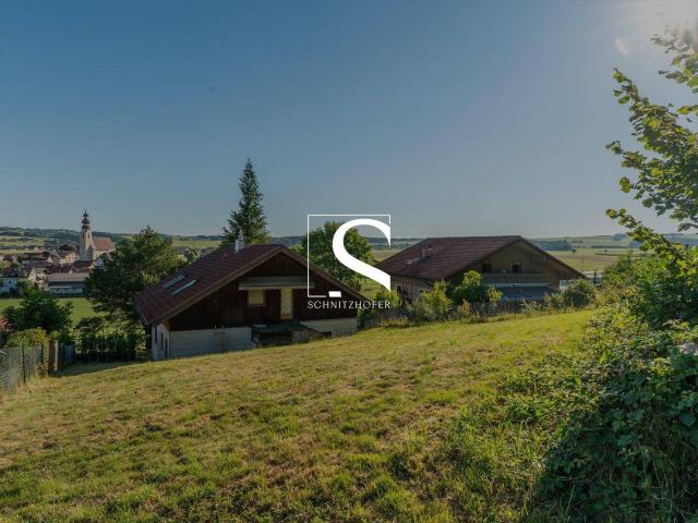 NEST mit AUSSICHT | Großzügiges Hanggrundstück mit Bestand | Irrsdorf