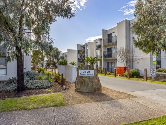 Nest or invest with this spacious 2x2 apartment in amenity rich location