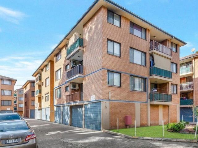 Nest or Invest in First Floor Apartment!