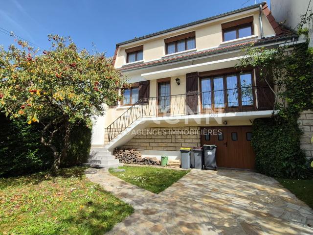 Nestenn Igny Maison de 95 m2 meublée idéale colocation 4 chambres garage jardin Ligne V