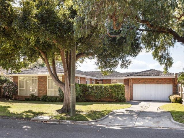 Nestled in the Heart of Frankston South