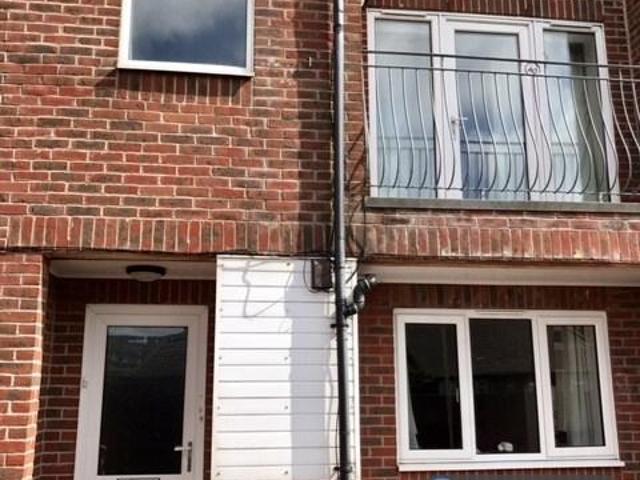 Nesbitt Road, Brighton, BN2 1 bed in a house share to rent £690 pcm £159 pw