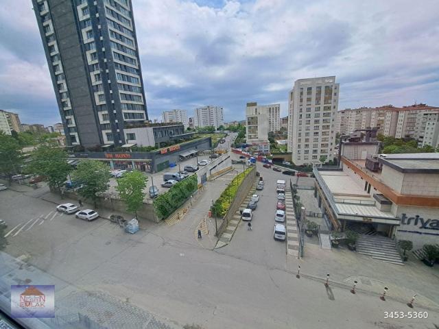 NESRİN EMLAK'TAN CADDE ÜZERİ MERKEZDE ARA KAT DAİRE 2+1