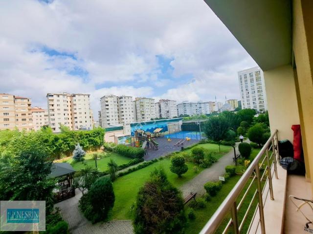Nesrin Emlak'tan Uğurmumcu Merkezde Havuzlu Güvenlikli Site 1+1