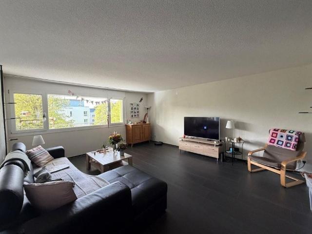 Nette Familienwohnung in Niederwangen!