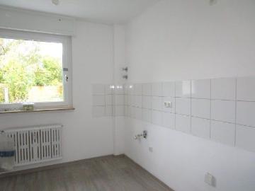 Nette Mieter gesucht: attraktive 3 Raum Wohnung mit Sonnenbalkon