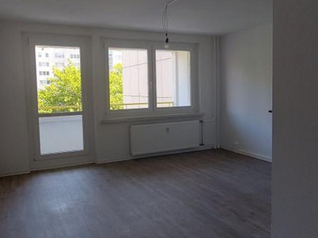 Nette Nachbarn gesucht: weitläufige 3 Zimmer Wohnung