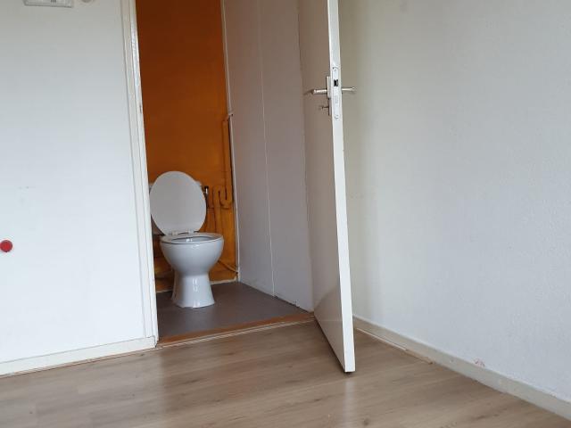 Nette studio vlakbij winkelcentrum