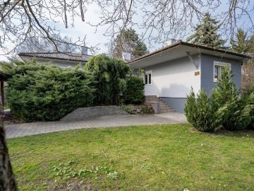 Netter Bungalow auf Eckgrundstück in schöner Siedlungslage